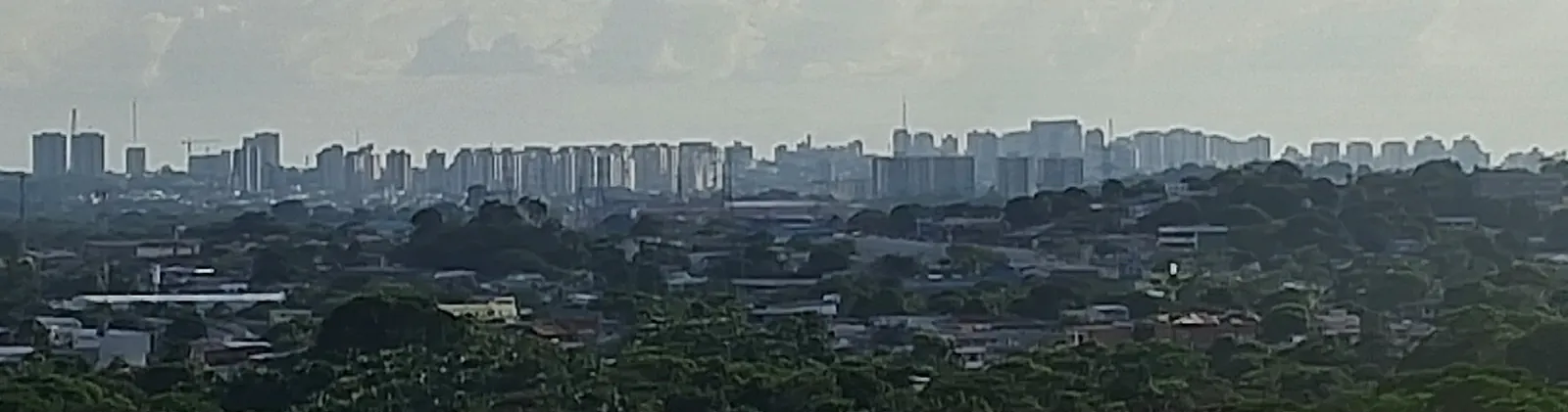 Vista do horizonte de prédios de Manaus, foto livre